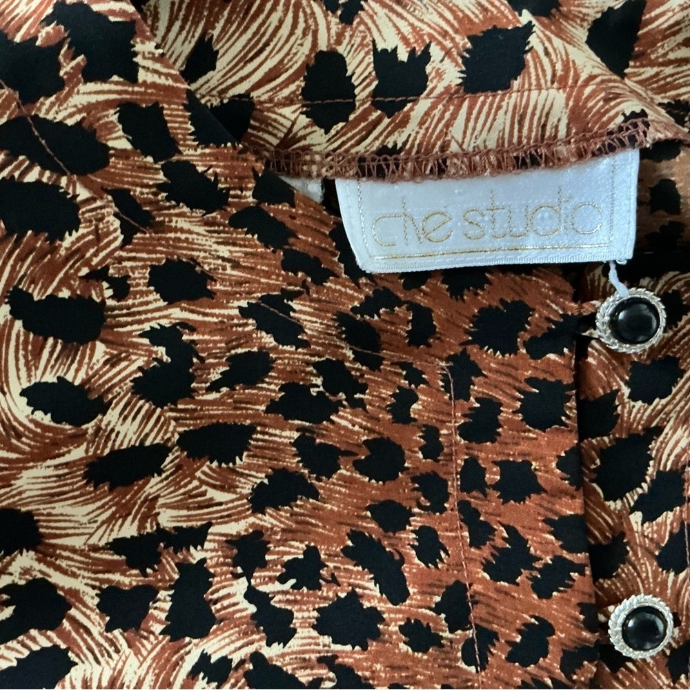 Vintage Animal Print Button-Up Blouse - Picture 4 of 5